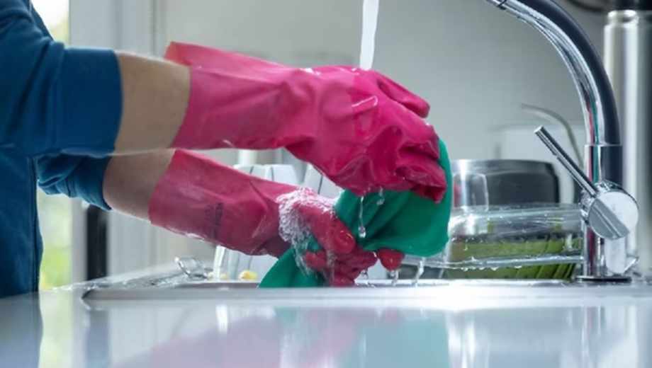 Empleadas domésticas: liquidación del sueldo, paso a paso.-