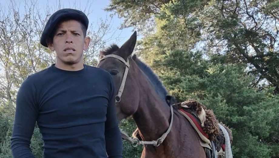 Víctor Díaz Miguel, de peón rural a barbero.-