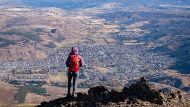Promoción de Semana Santa en Esquel: 3×2 para quedarse más y vivir el otoño entre lagos, trenes y sabores