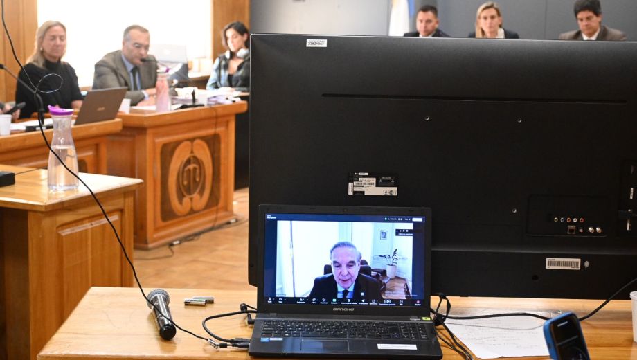 El diputado nacional Miguel Pichetto fue un testigo ofrecido por la defensa de la exintendenta María Eugenia Martini. (foto Alfredo Leiva)
