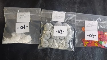 Intentaron ingresar droga y chips al penal de Cipolletti: las dosis estaban ocultas en tacos de madera