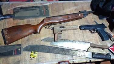 Secuestraron armas y detuvieron a un hombre tras una denuncia por amenazas en Bariloche