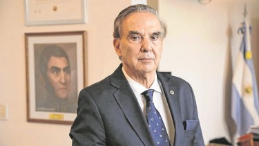 Esto es en Off: el diputado Pichetto tendrá su doctorado de la Universidad