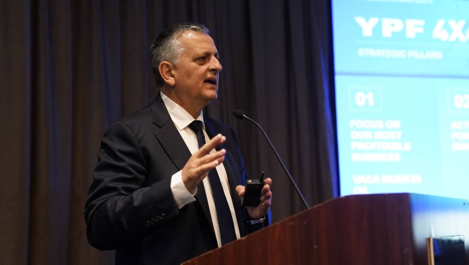 Marín aseguró que a fin de año el país puede llegar al millón de barriles por día. (Foto Clarín fotografía)