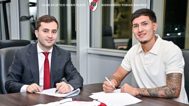 Refuerzo para Coudet: River oficializó la llegada de Tobías Ramírez