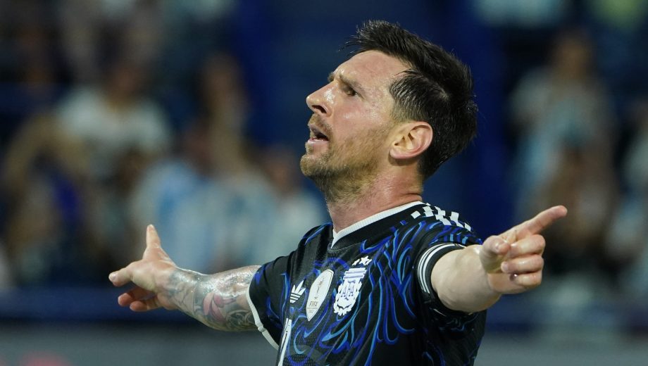 Lionel Messi marcó el 2-0 parcial y alcanzó los 116 gritos con la camiseta de la Selección.