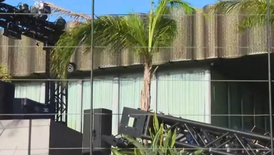 Derrumbe de un boluche en Costanera. 