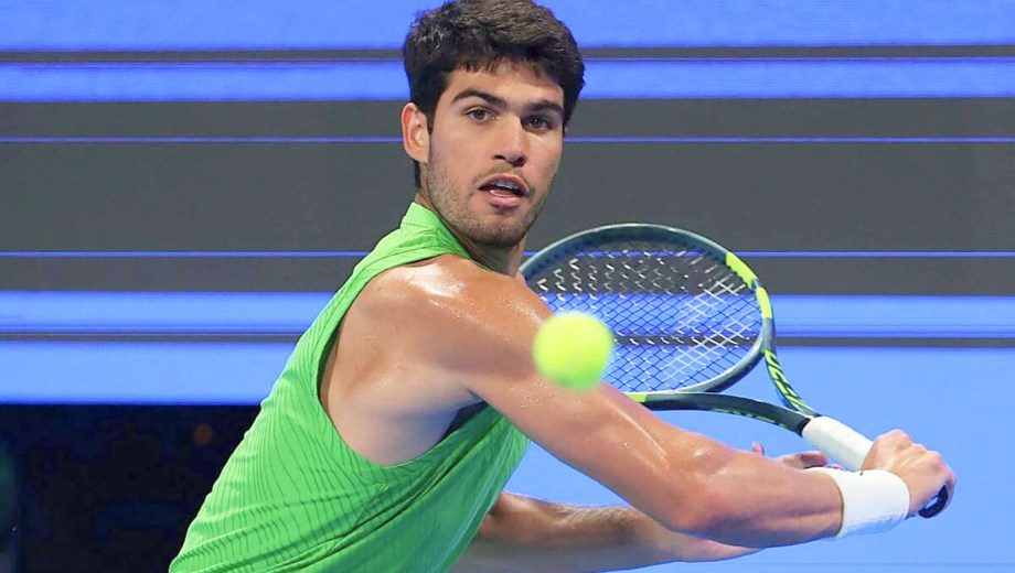 Carlos Alcaraz viene invicto en 2026 y va en busca de su tercer título en el año.