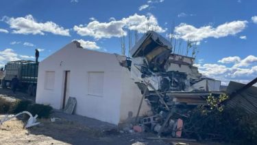 Murió un hombre tras chocar contra una casa en Chubut: hay un herido, qué se sabe