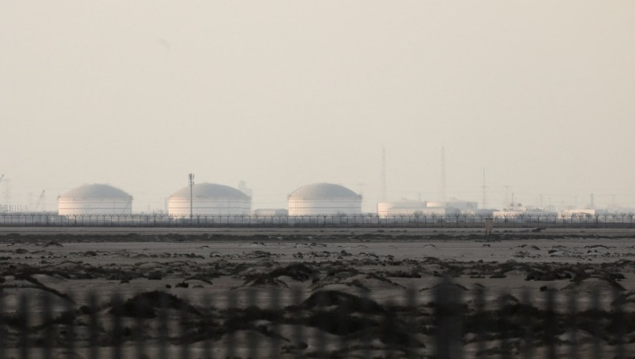 Vista de las instalaciones de producción de Gas Natural Licuado (GNL) de QatarEnergy en la ciudad industrial de Ras Laffan el 2 de marzo. (Foto: gentileza Reuters)