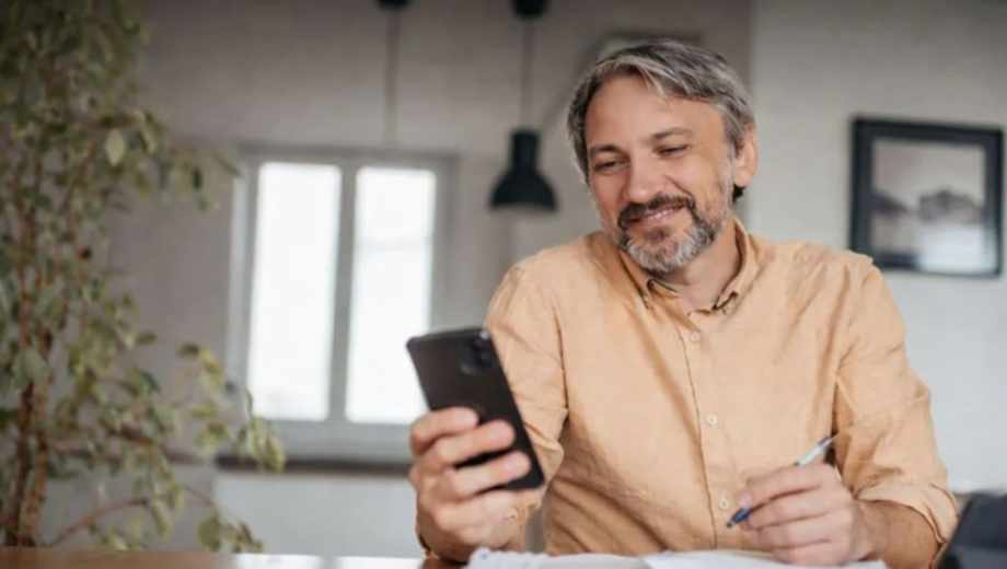 Camuzzi lanza atención por WhatsApp: cómo realizar trámites y consultar deudas desde el celular.-