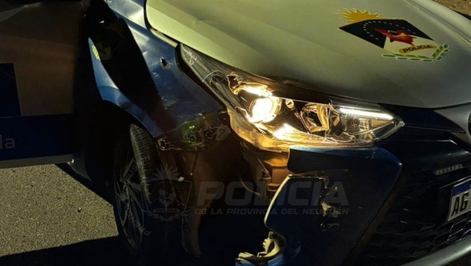 Un movil resultó dañado durante la persecusión.