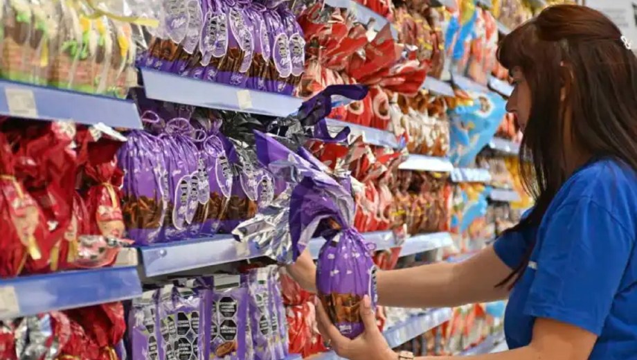 Semana Santa 2026: cuánto cuestan los huevos de pascua en supermercados de Neuquén y Roca. Foto: Flor Salto.
