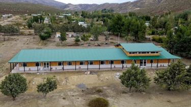 Neuquén: cuenta regresiva para la obra que promete sacar de los tráileres a 40 alumnos de un paraje