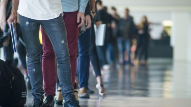 Subió la desocupación a 7,5% en el cierre del 2025: más de un millón de personas buscó trabajo activamente