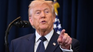 Donald Trump pausa los ataques a centrales eléctricas de Irán por «al menos cinco días»