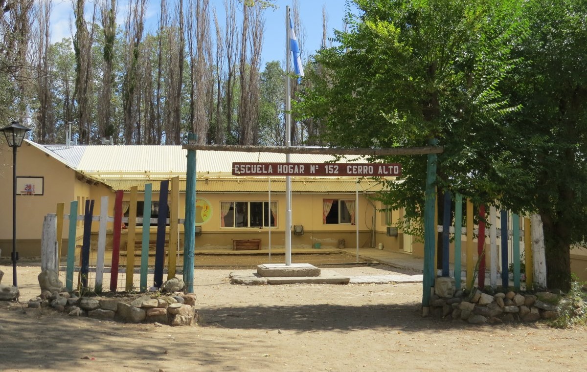 El STJ ordena reabrir una escuela rural en Río Negro tras un amparo familiar