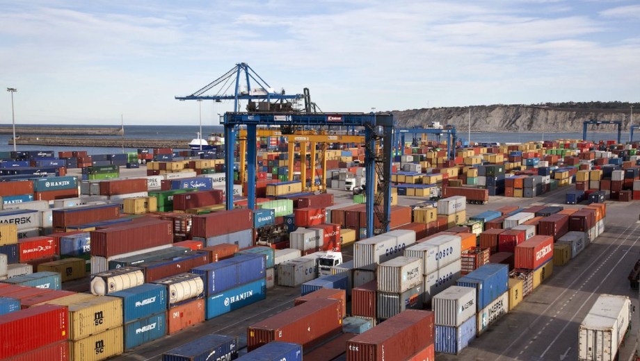 Mejoró el ingreso de dólares por el intercambio comercial.