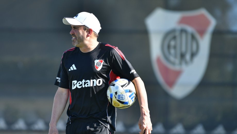 El Chacho Coudet tuvo el primera práctica con el plantel de River. 