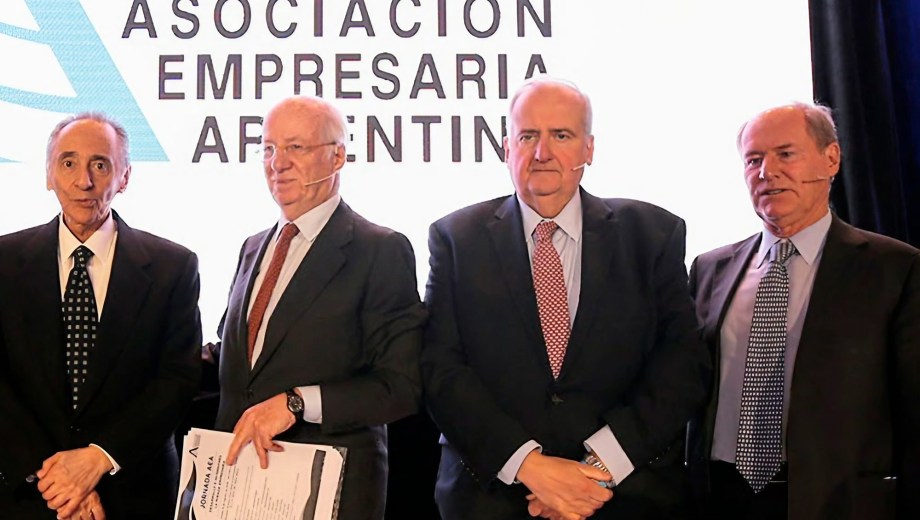 Círculo Rojo. La Asociación Empresaria Argentina (AEA) le reclama a Javier Milei diálogo y respeto.