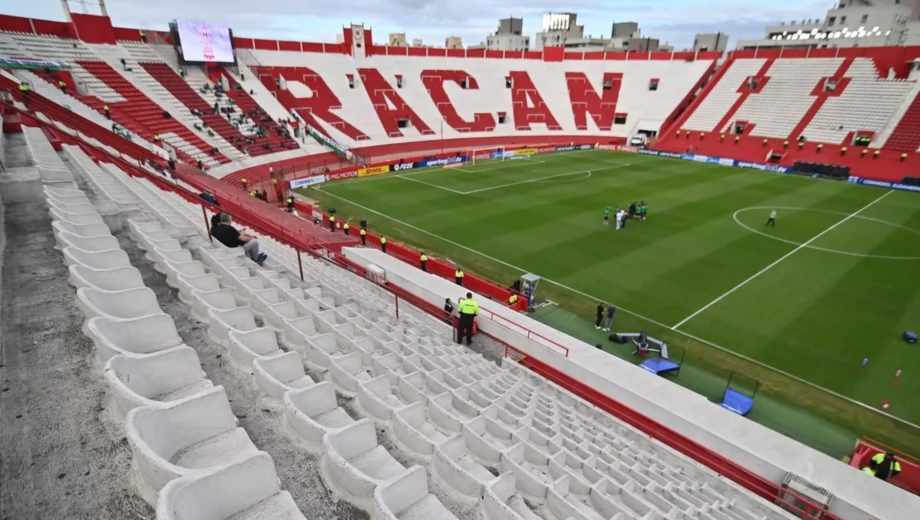 Huracán no quiere jugar sin público ante River Plate.