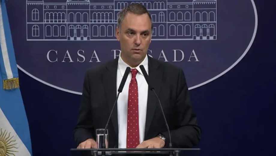 Manuel Adorni en conferencia de prensa.-