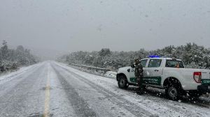 Alerta por nieve intensa en la cordillera de Neuquén y Río Negro este miércoles: los peores horarios y qué pasa en el Alto Valle