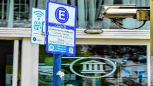 Comienza el cobro de estacionamiento en la zona bancaria de Neuquén