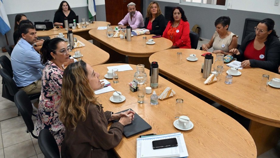 La última reunión entre Educación y la Unter, que tampoco resultó. Foto: Marcelo Ochoa.