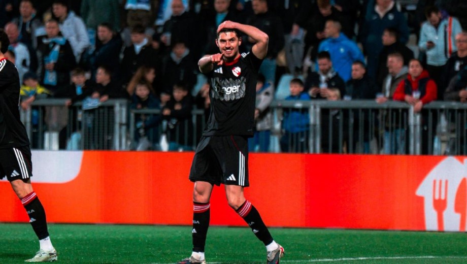 El argentino anotó para Racing de Estrasburgo ante Rijeka por la Conference League.