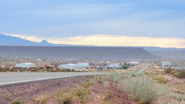 Investigan una red de venta de drogas en Rincón de los Sauces, hay dos imputados y una casa clausurada