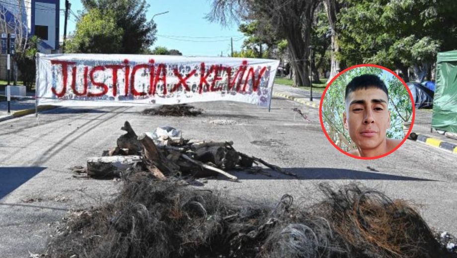 Familiares y vecinos marchan a un mes de la desaparición de Kevin Hernández bajo la consigna “Alguien sabe algo”.
