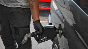 Promos en estaciones de servicio: qué bancos y billeteras ofrecen descuentos de hasta 30% para cargar nafta
