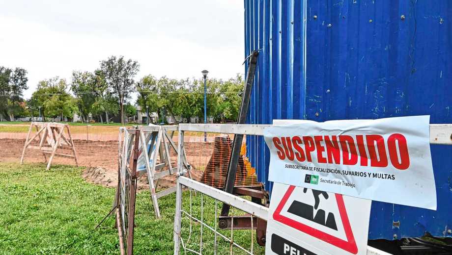 Provincia suspendió la obra mientras continúa la investigación judicial. Foto: Juan Thomes.