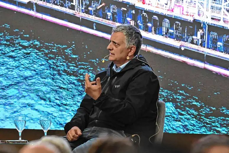 La escalada del conflicto en Medio Oriente volvió a presionar al mercado petrolero global y generó incertidumbre sobre el impacto en los combustibles en la Argentina. Foto Juan Thomes.