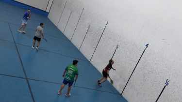 El Torneo Patagónico de pelota paleta levanta el telón en Sol de Mayo con fuerte presencia regional