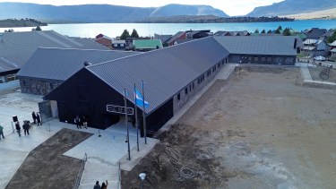 Caviahue reconstruyó su escuela tras el incendio y recuperó el corazón educativo de la comunidad