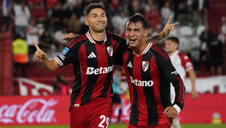 Montiel metió el penal que le dio la victoria a River ante Huracán. (Foto: Emmanuel Fernández - Clarín Fotos)