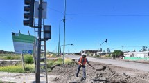 Imagen de Viedma se prepara para habilitar el semáforo de Perón e Ituzaingó y la nueva iluminación de la Ruta 1