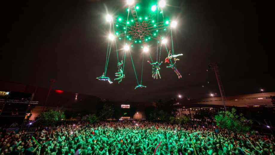 El show de danzas aéreas es una de las novedades de la edición 2026 de la Fiesta del Chocolate. Gentileza