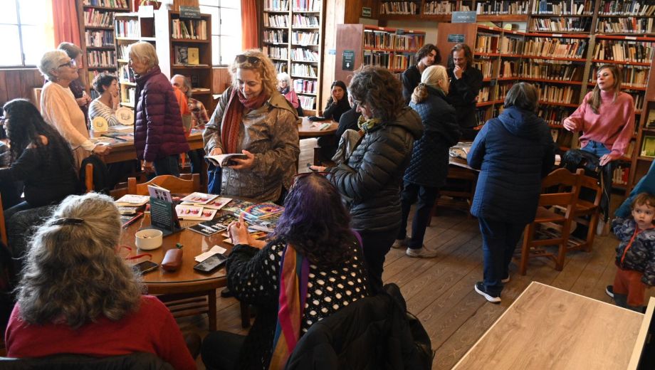 La cuarta edición de la Feria de Escritores reunió a 45 autores de Bariloche. Foto: Alfredo Leiva