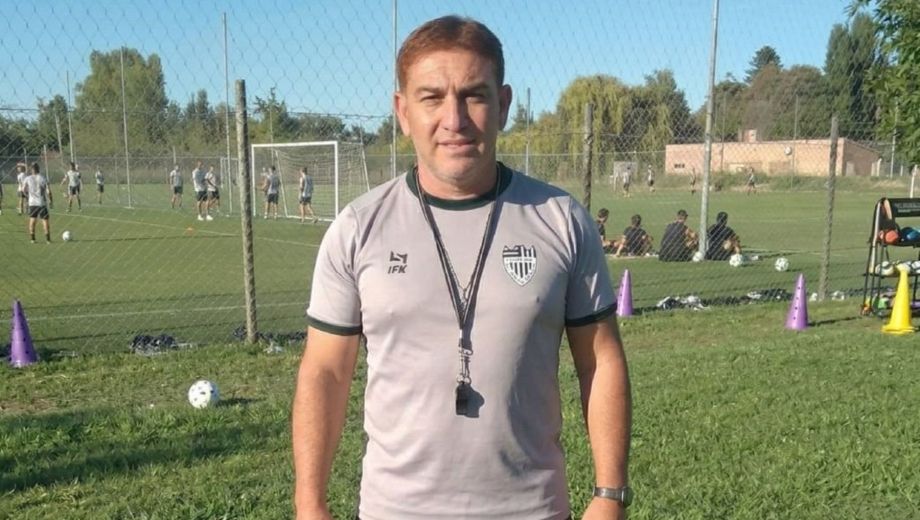 El año pasado fue asistente del Chango y ahora tomará la posta como DT: Fabián Enriquez. (Gentileza)