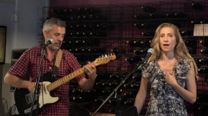 Soulstice, el dúo cipoleño de bossa &amp; jazz, toca en Casa de la Cultura de Roca