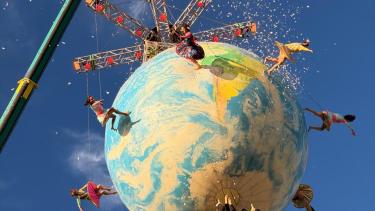 Volando sobre el público: el impactante show de Elevé llega a Bariloche