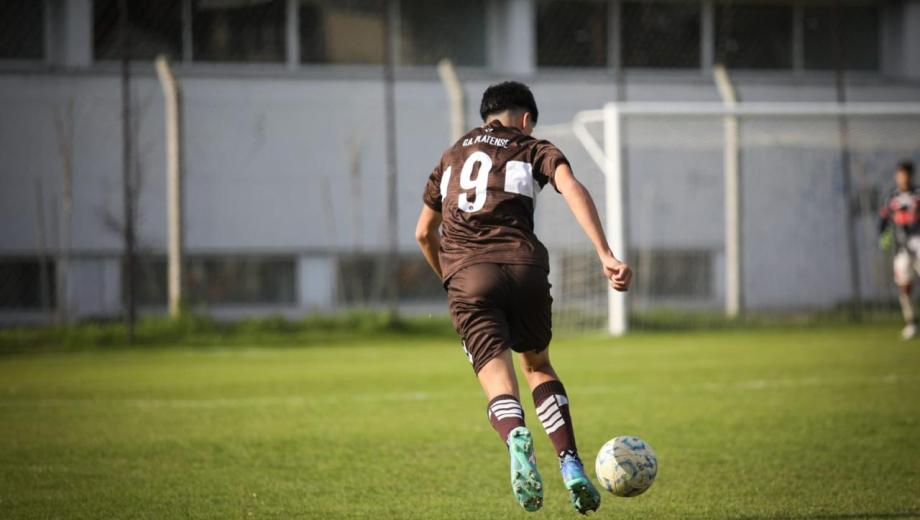 Teo, de Bariloche, sueña con juagr en la Selección Argentina. Foto: gentileza