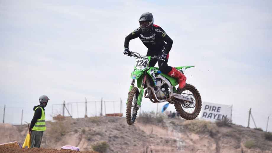 Lucas Sendon mostró solidez durante todo el fin de semana y se quedó con la victoria en la MX1. (Foto: Gentileza)