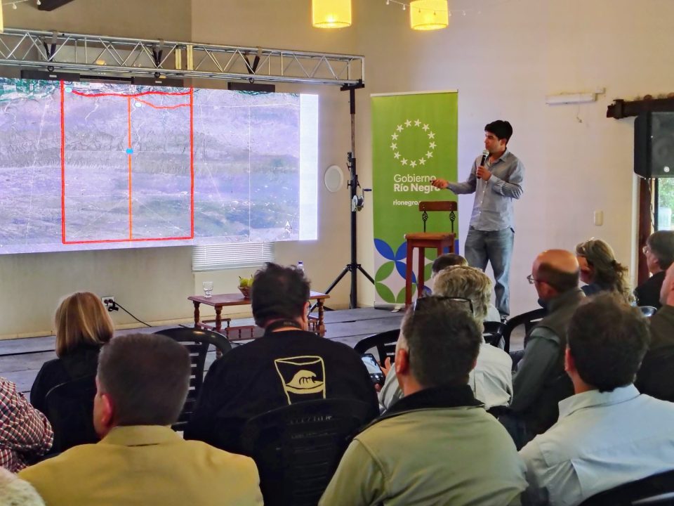 Nicolás García, de Agropecuaria Don Manuel, expuso sobre integración de agricultura y ganadería.