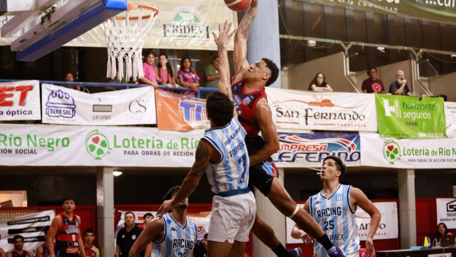 Marcano fue la figura de la cancha en el gran triunfo de Viedma. (Marcos Aramburu)