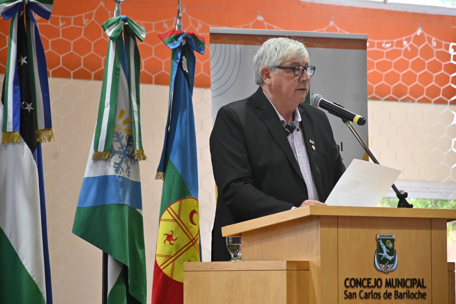 Cortés busca traer un centro de transferencia de Mercado Libre que genere 300 empleos en Bariloche