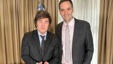 Un 53,7% tiene una imagen negativa de Javier Milei y el 73,6% quiere la renuncia de Manuel Adorni, reveló una encuesta